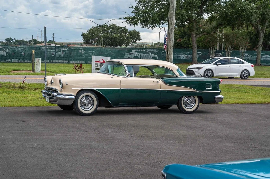 1955 Oldsmobile 88 - Image 15 of 31
