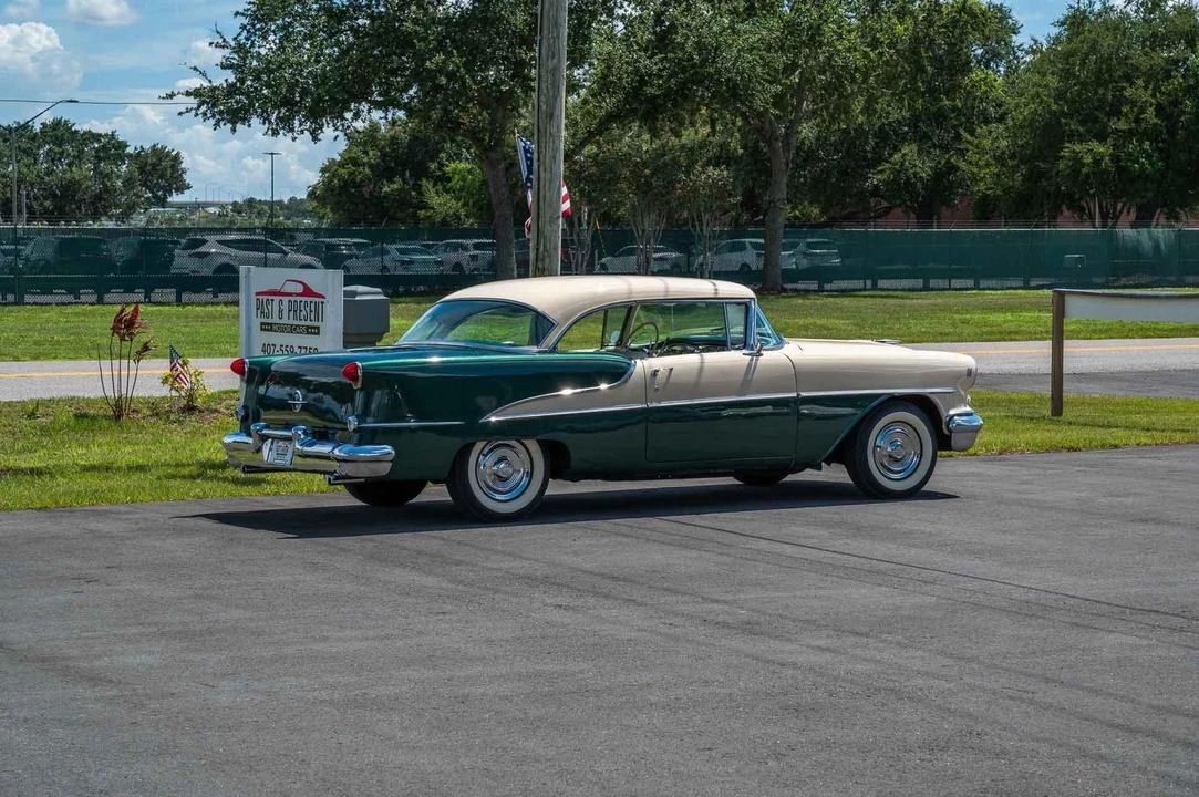 1955 Oldsmobile 88 - Image 28 of 31