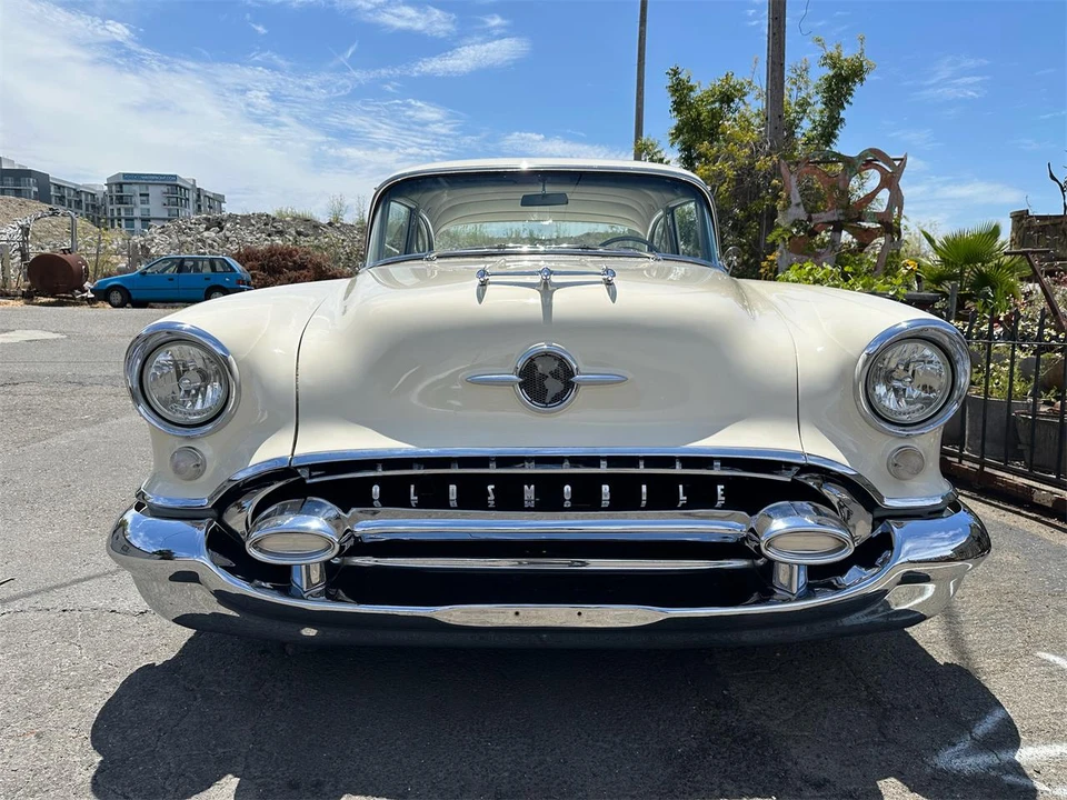 1955 Oldsmobile 88 - Image 23 of 31