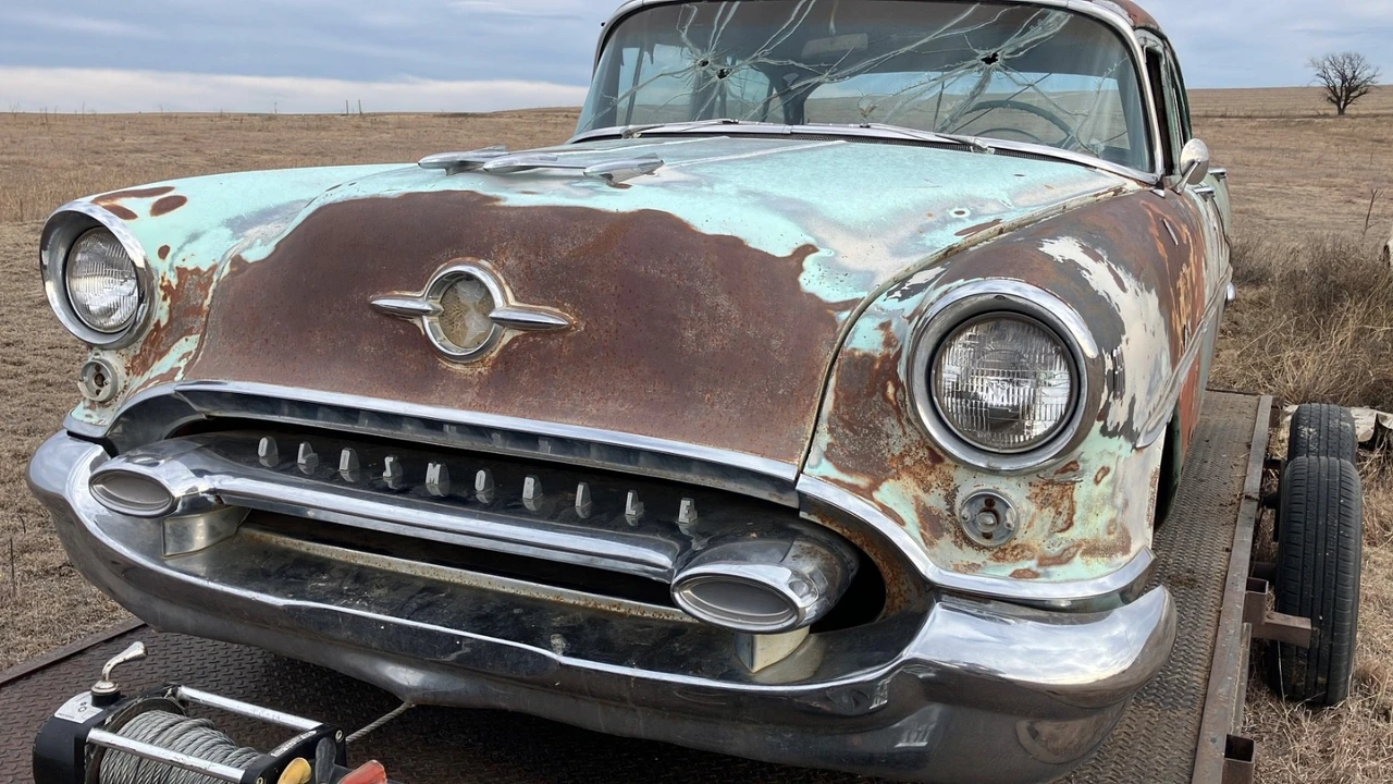 1955 Oldsmobile 88 - Image 3 of 15