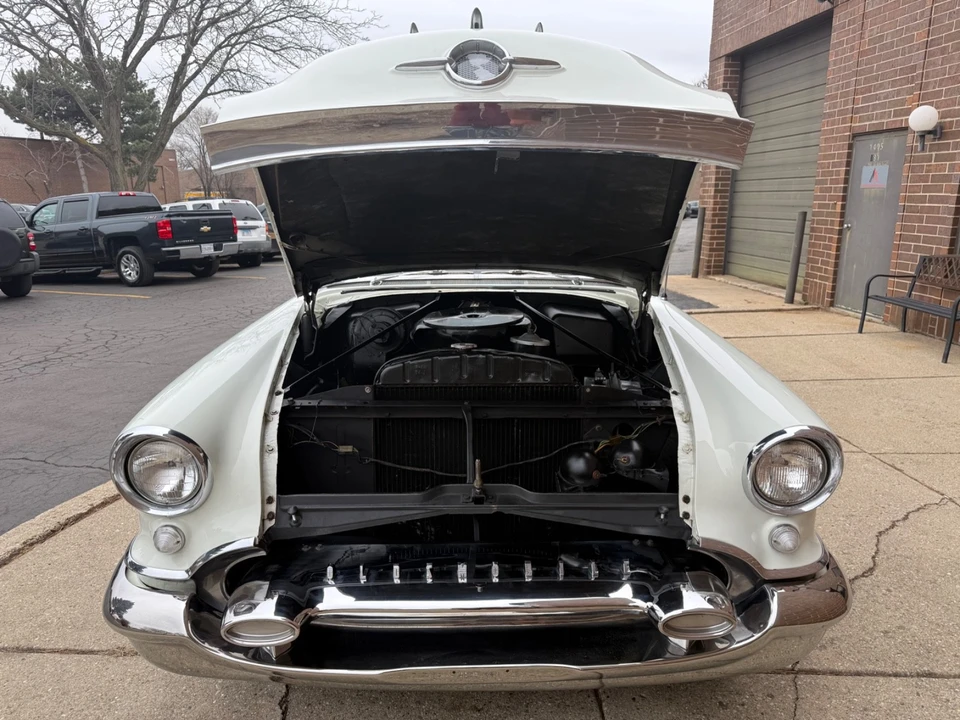 1955 Oldsmobile 88 - Image 17 of 21