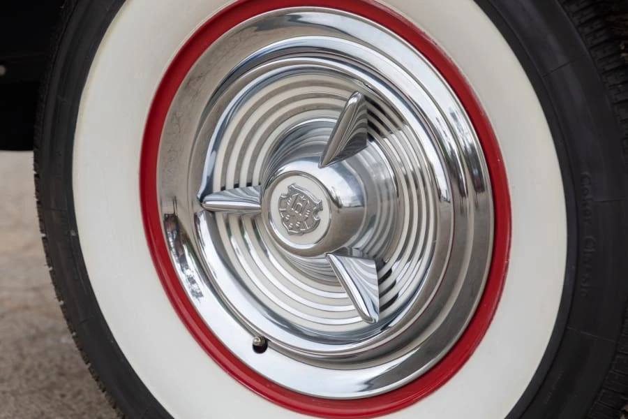 1955 Oldsmobile 88 - Image 20 of 31