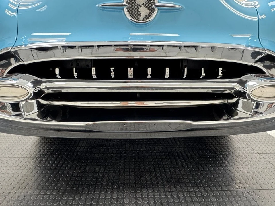 1955 Oldsmobile 88 - Image 9 of 31