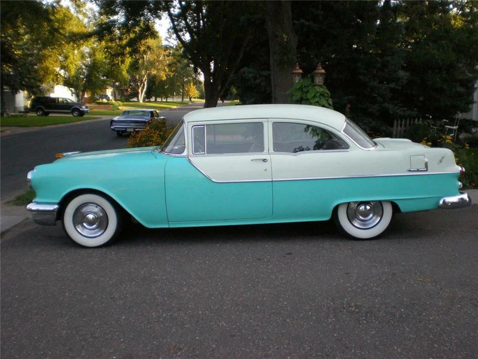 1955 Pontiac Chieftain - Image 2 of 4