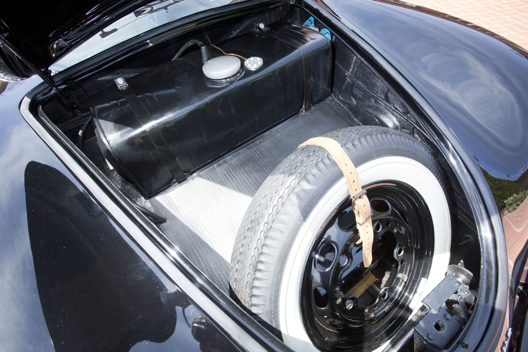 1955 Porsche 356 Pre-A - Image 7 of 31