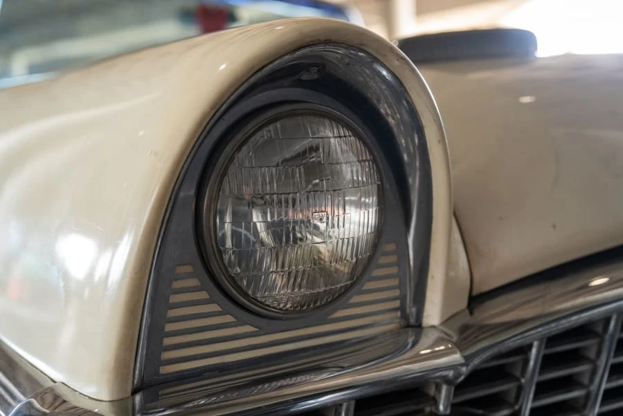 1955 Packard Caribbean - Image 27 of 31