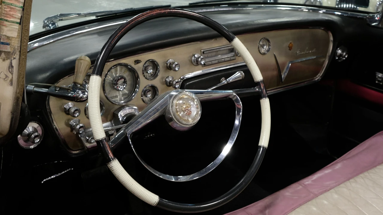 1955 Packard Caribbean - Image 9 of 20