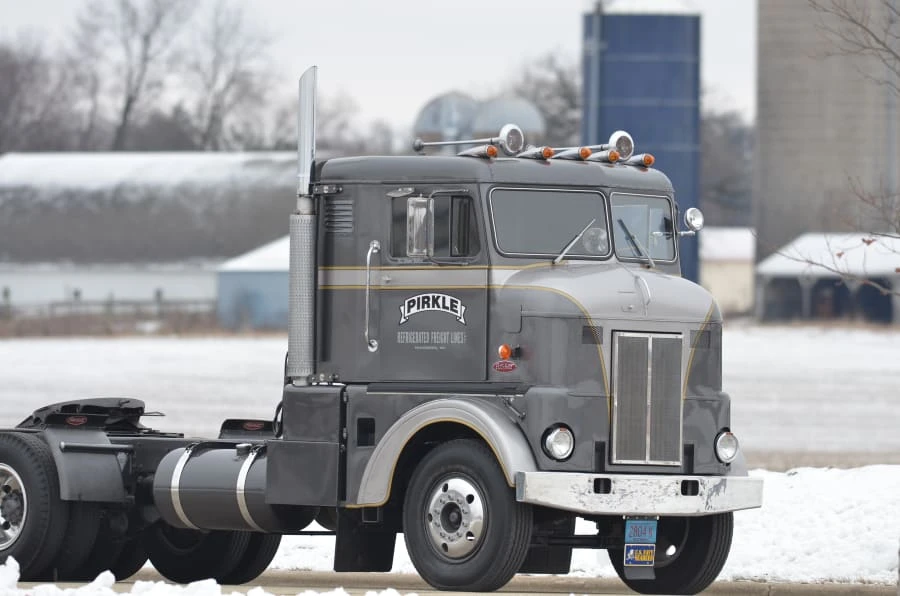 1955 Peterbilt - Image 3 of 16