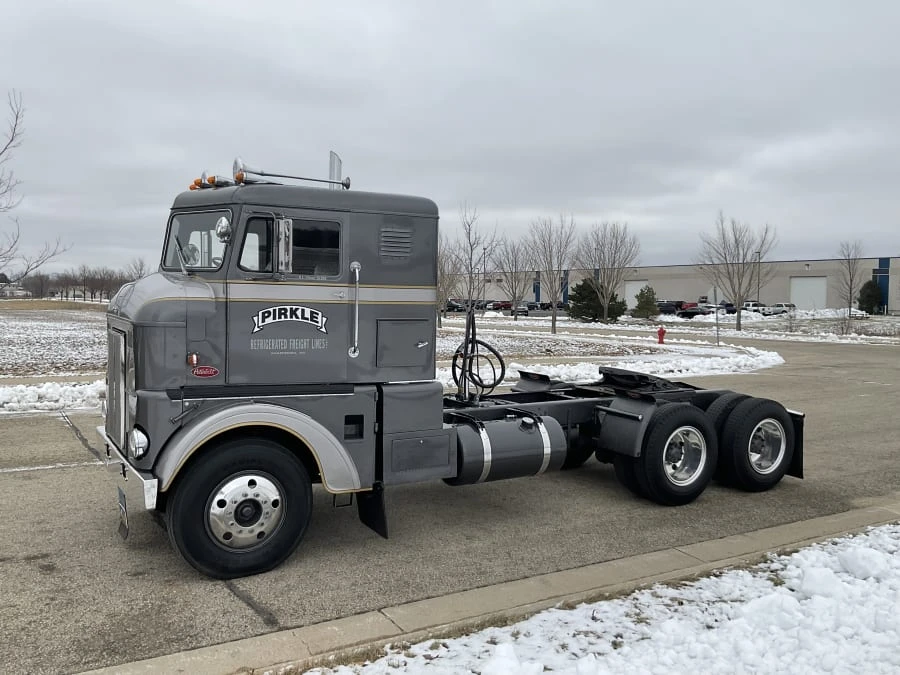 1955 Peterbilt - Image 6 of 16