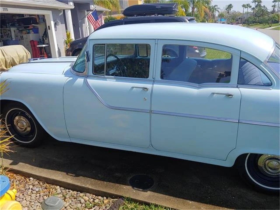 1955 Pontiac Chieftain - Image 2 of 9