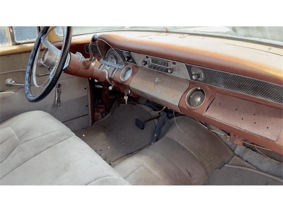 1955 Pontiac Chieftain - Image 6 of 13