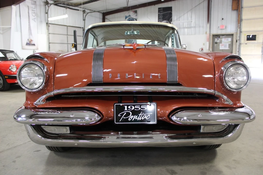 1955 Pontiac Chieftain - Image 7 of 31