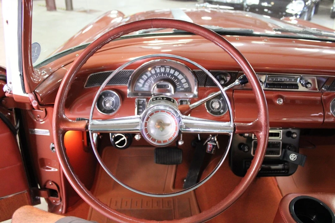 1955 Pontiac Chieftain - Image 25 of 31