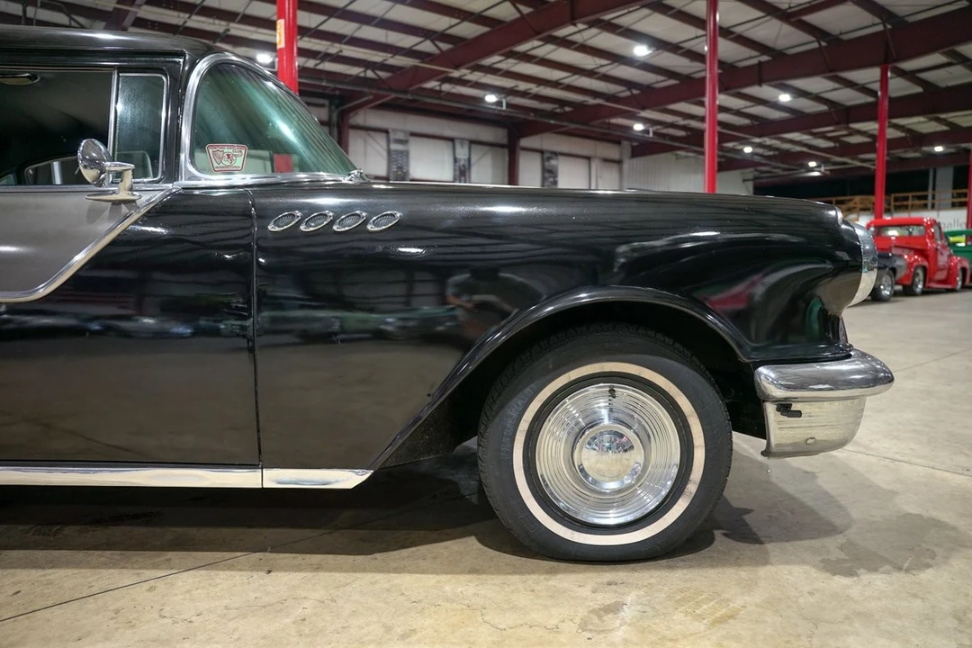 1955 Pontiac Chieftain - Image 11 of 21