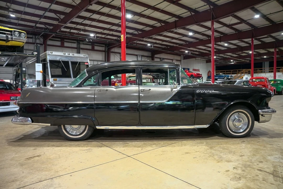 1955 Pontiac Chieftain - Image 10 of 12
