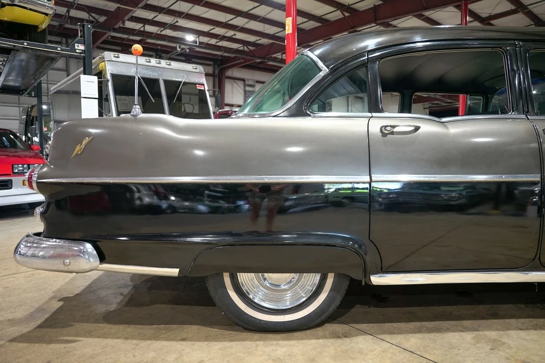1955 Pontiac Chieftain - Image 9 of 12