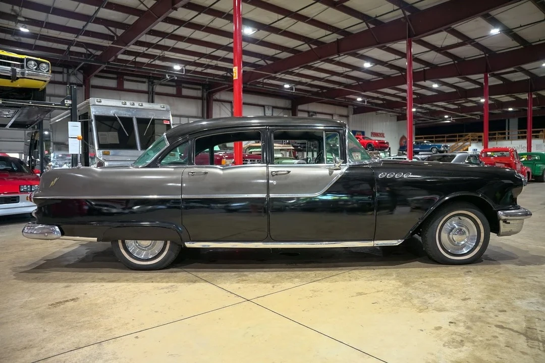 1955 Pontiac Chieftain - Image 10 of 12