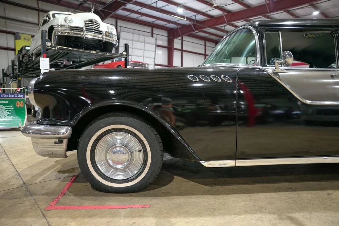 1955 Pontiac Chieftain - Image 3 of 12