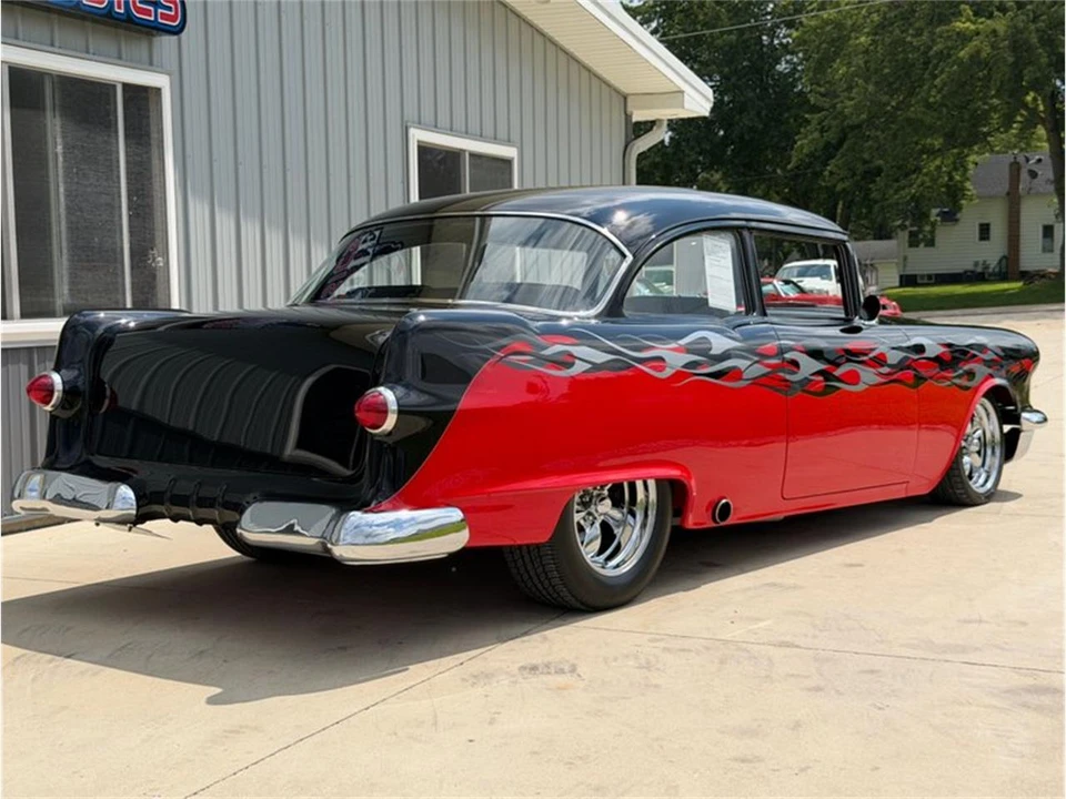 1955 Pontiac Chieftain - Image 16 of 31