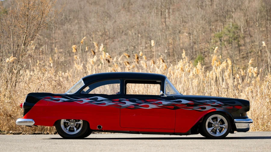 1955 Pontiac Chieftain - Image 4 of 31