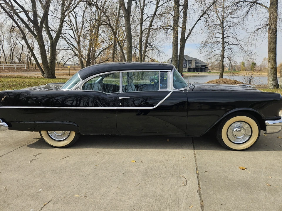 1955 Pontiac Chieftain - Image 15 of 31