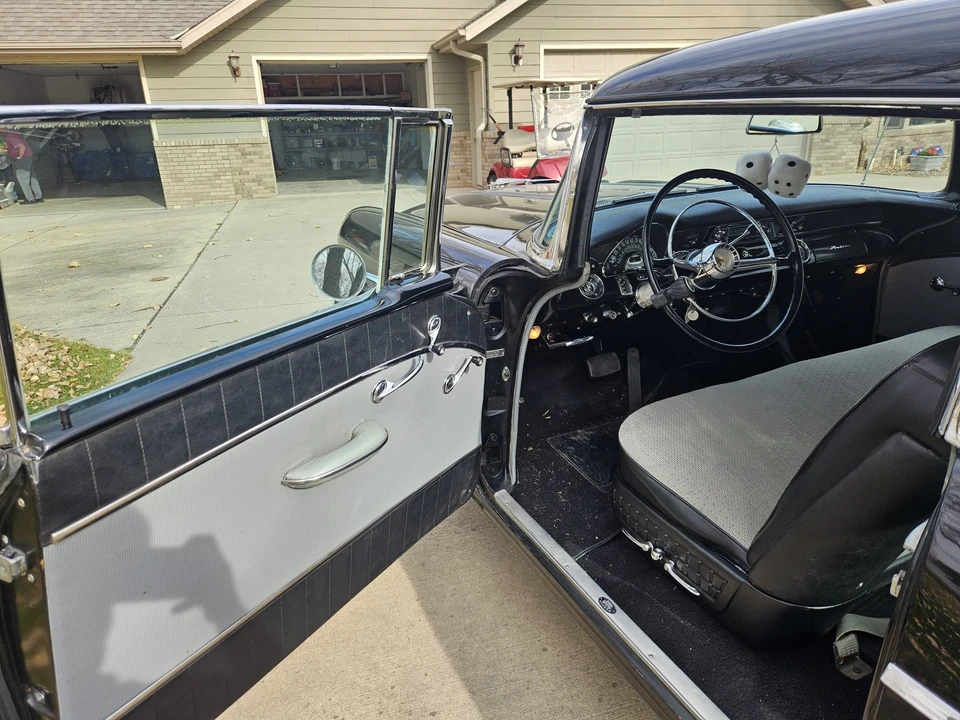 1955 Pontiac Chieftain - Image 26 of 31