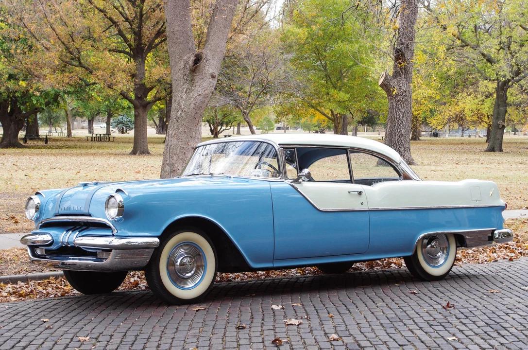 1955 Pontiac Chieftain - Image 6 of 31