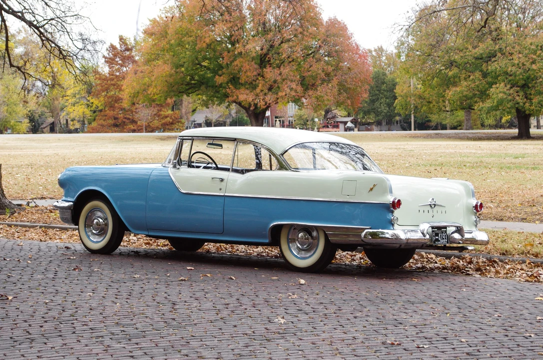 1955 Pontiac Chieftain - Image 11 of 31