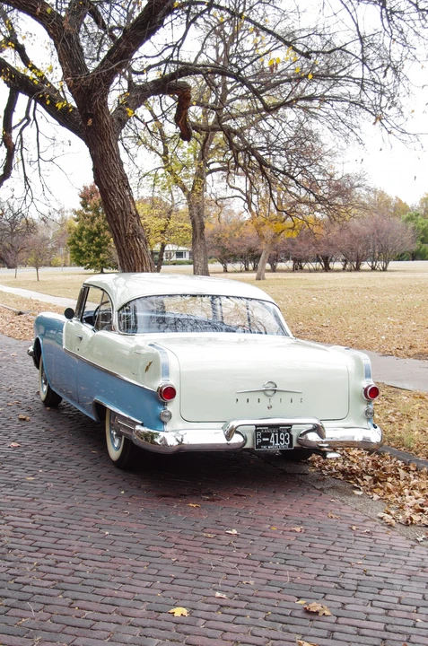 1955 Pontiac Chieftain - Image 14 of 31