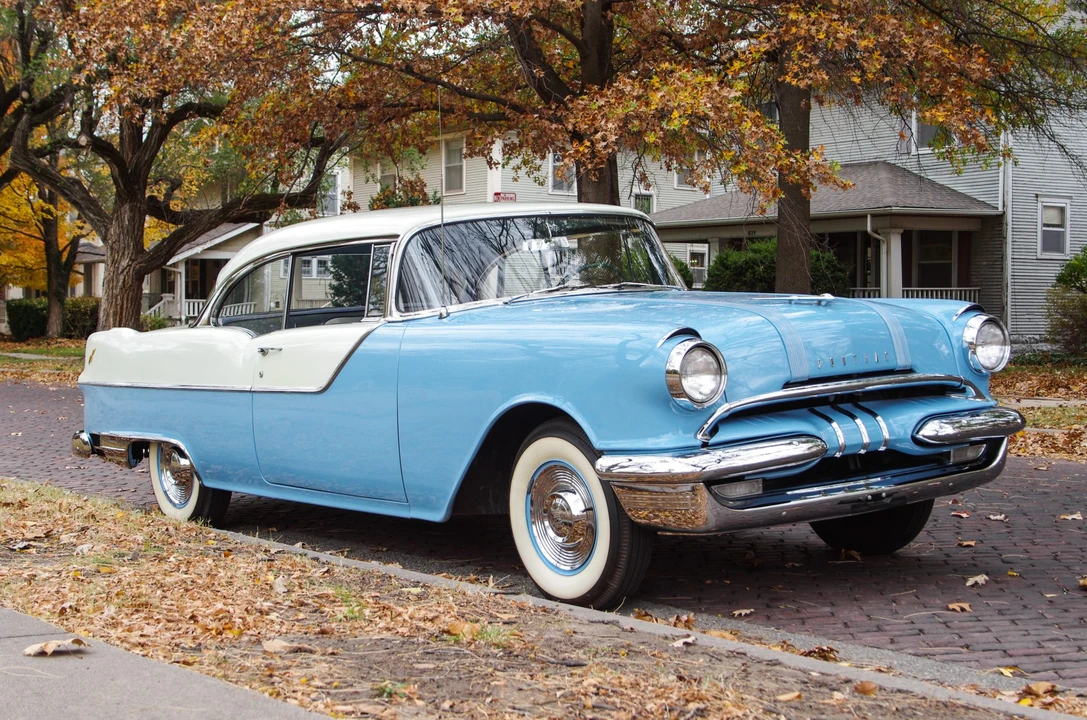1955 Pontiac Chieftain - Image 22 of 31