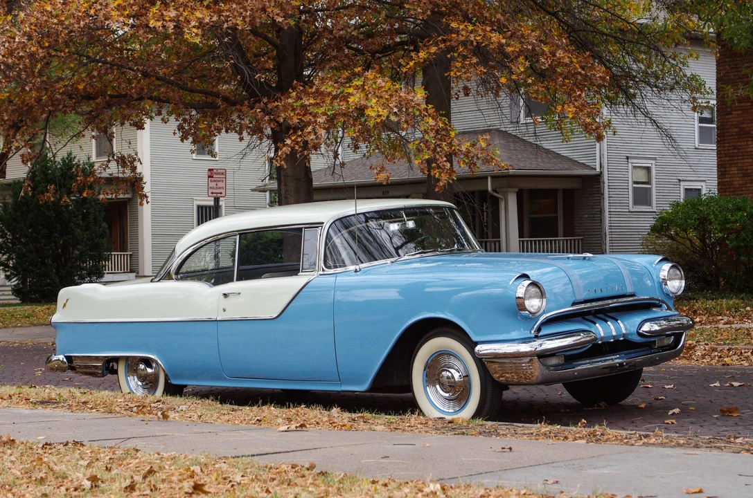 1955 Pontiac Chieftain - Image 21 of 31