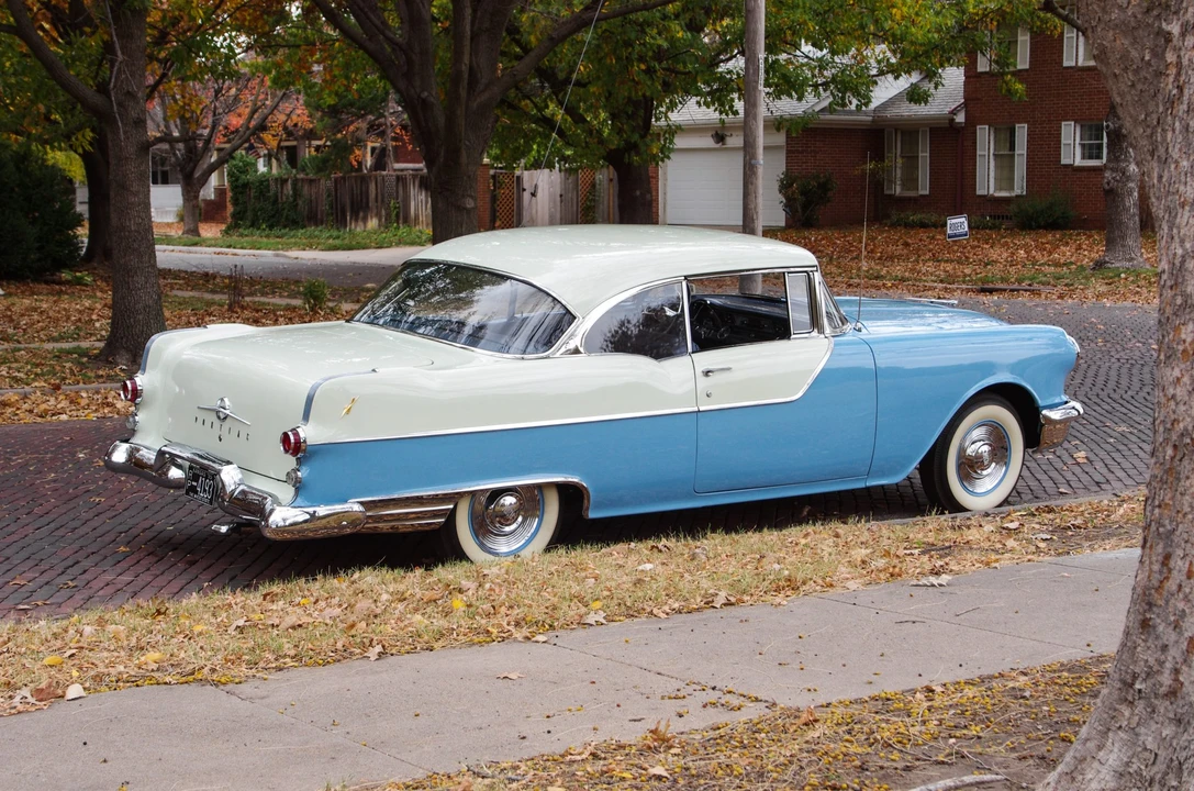 1955 Pontiac Chieftain - Image 17 of 31