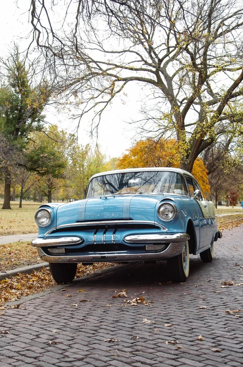 1955 Pontiac Chieftain - Image 2 of 31