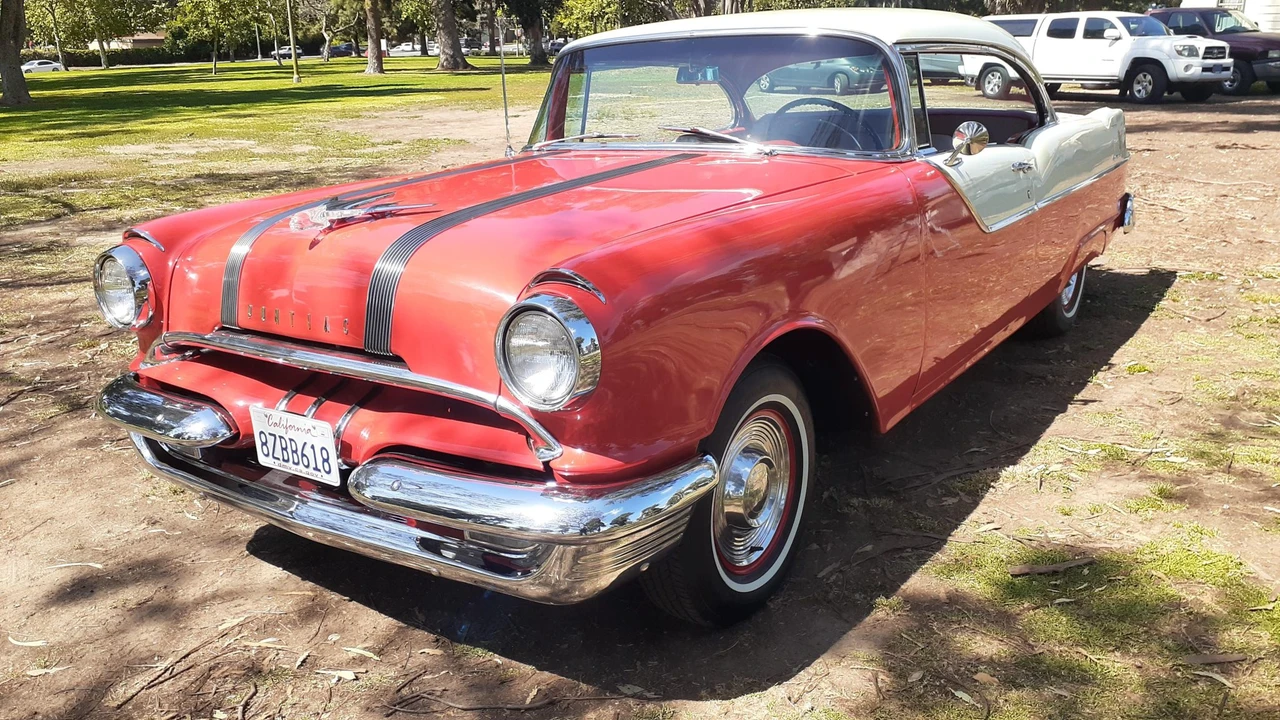 1955 Pontiac Chieftain - Image 17 of 31