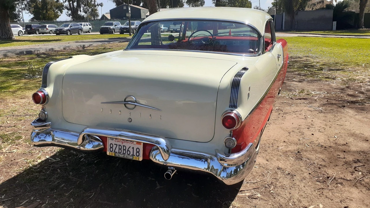 1955 Pontiac Chieftain - Image 8 of 31