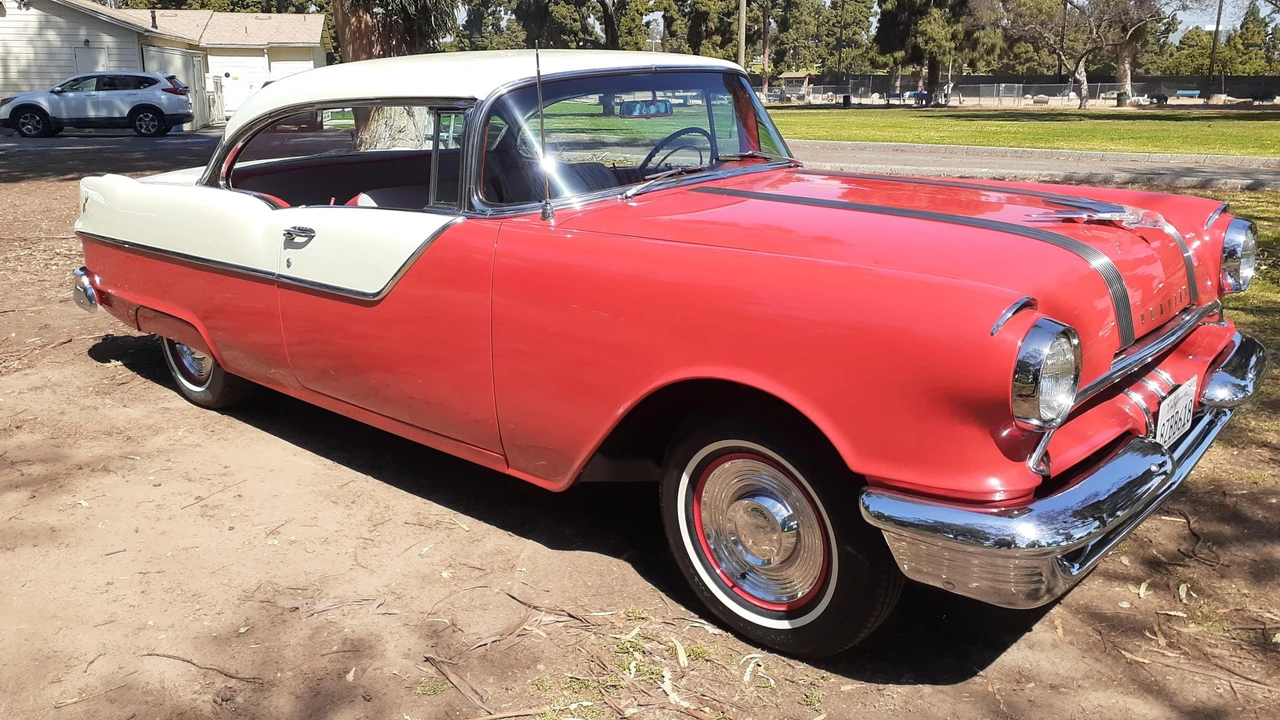 1955 Pontiac Chieftain - Image 4 of 31