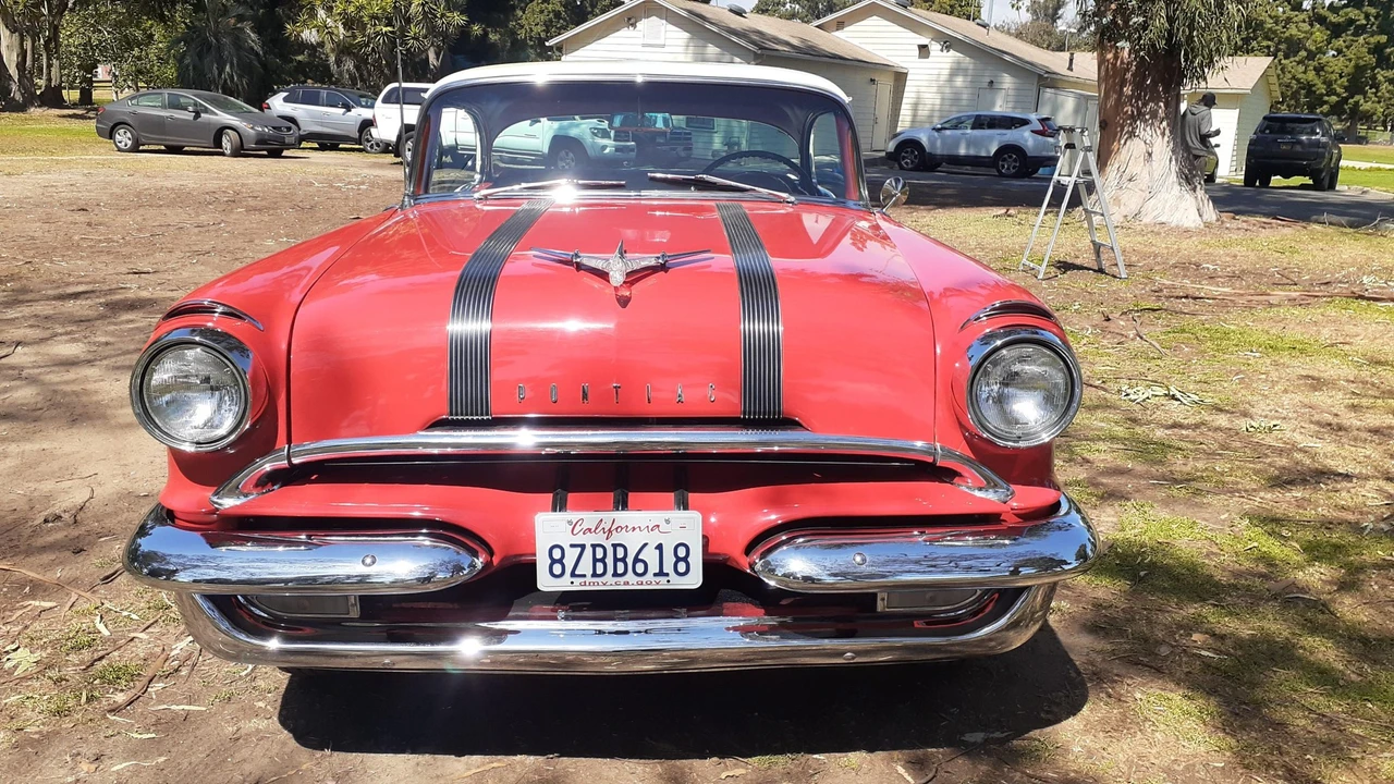 1955 Pontiac Chieftain - Image 18 of 31