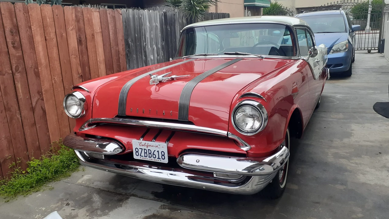 1955 Pontiac Chieftain - Image 21 of 31