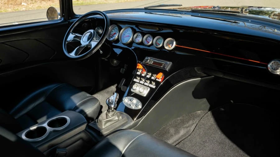 1955 Pontiac Chieftain - Image 22 of 31