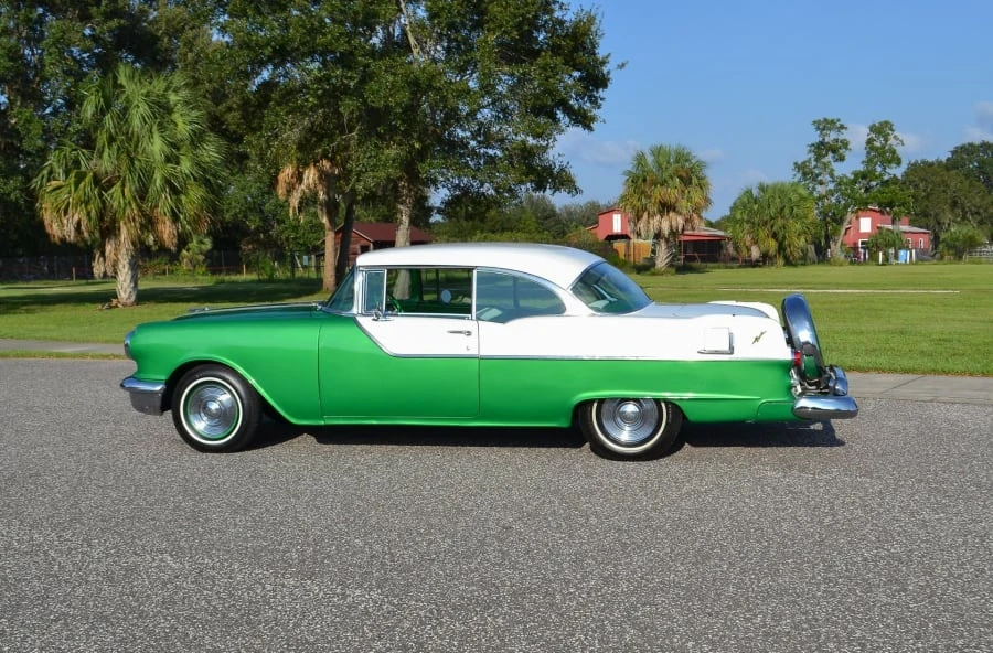 1955 Pontiac Chieftain - Image 2 of 14