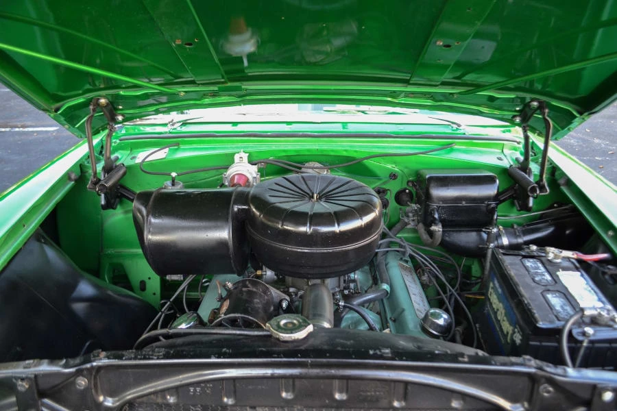 1955 Pontiac Chieftain - Image 9 of 14