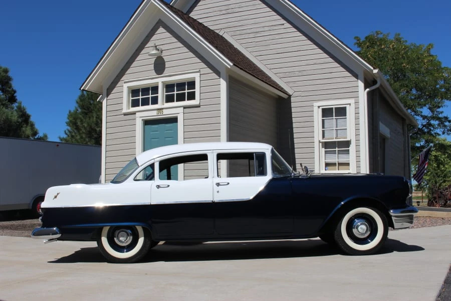 1955 Pontiac Chieftain - Image 2 of 10
