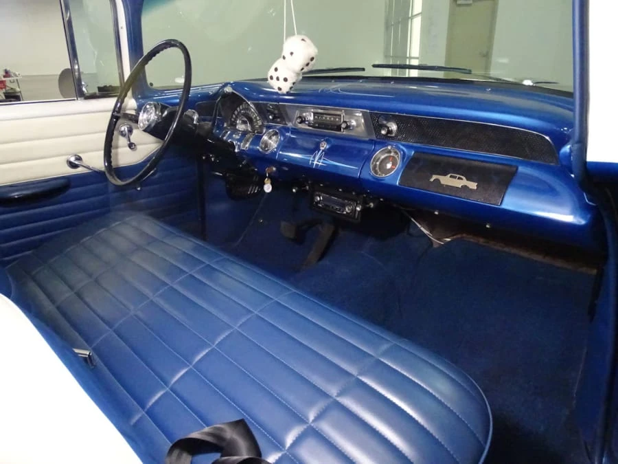 1955 Pontiac Chieftain - Image 3 of 11