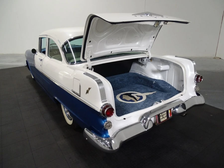 1955 Pontiac Chieftain - Image 6 of 11