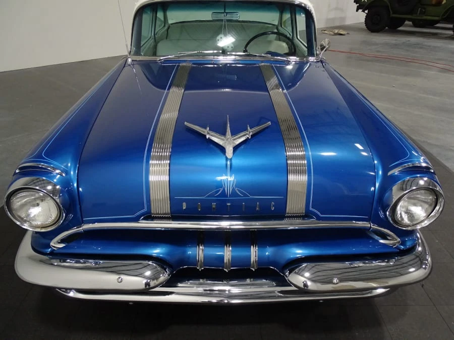 1955 Pontiac Chieftain - Image 10 of 11