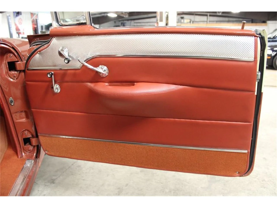 1955 Pontiac Chieftain - Image 25 of 31