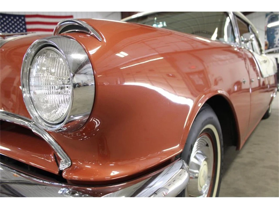 1955 Pontiac Chieftain - Image 10 of 31