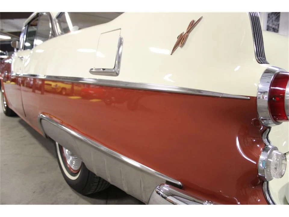 1955 Pontiac Chieftain - Image 11 of 31