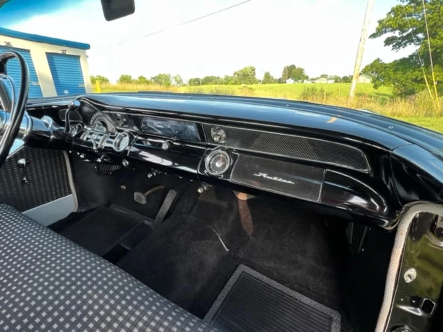 1955 Pontiac Chieftain - Image 14 of 17