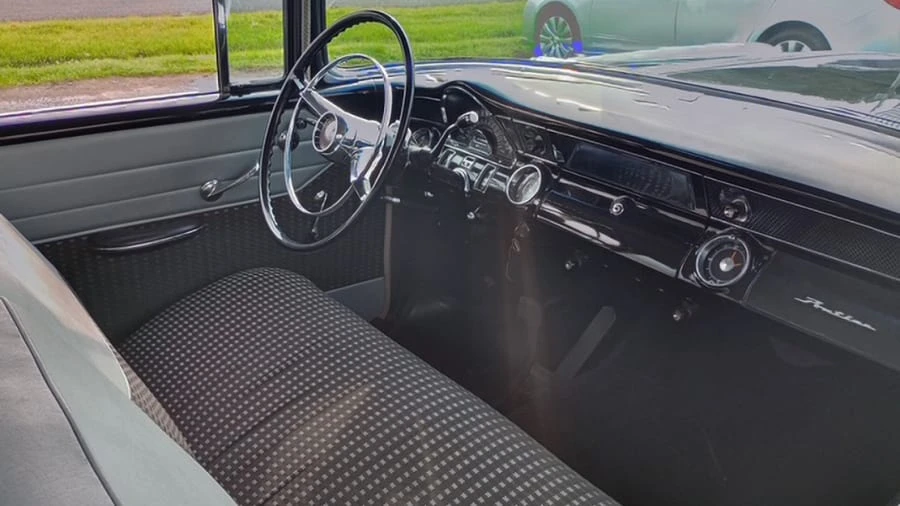 1955 Pontiac Chieftain - Image 7 of 12